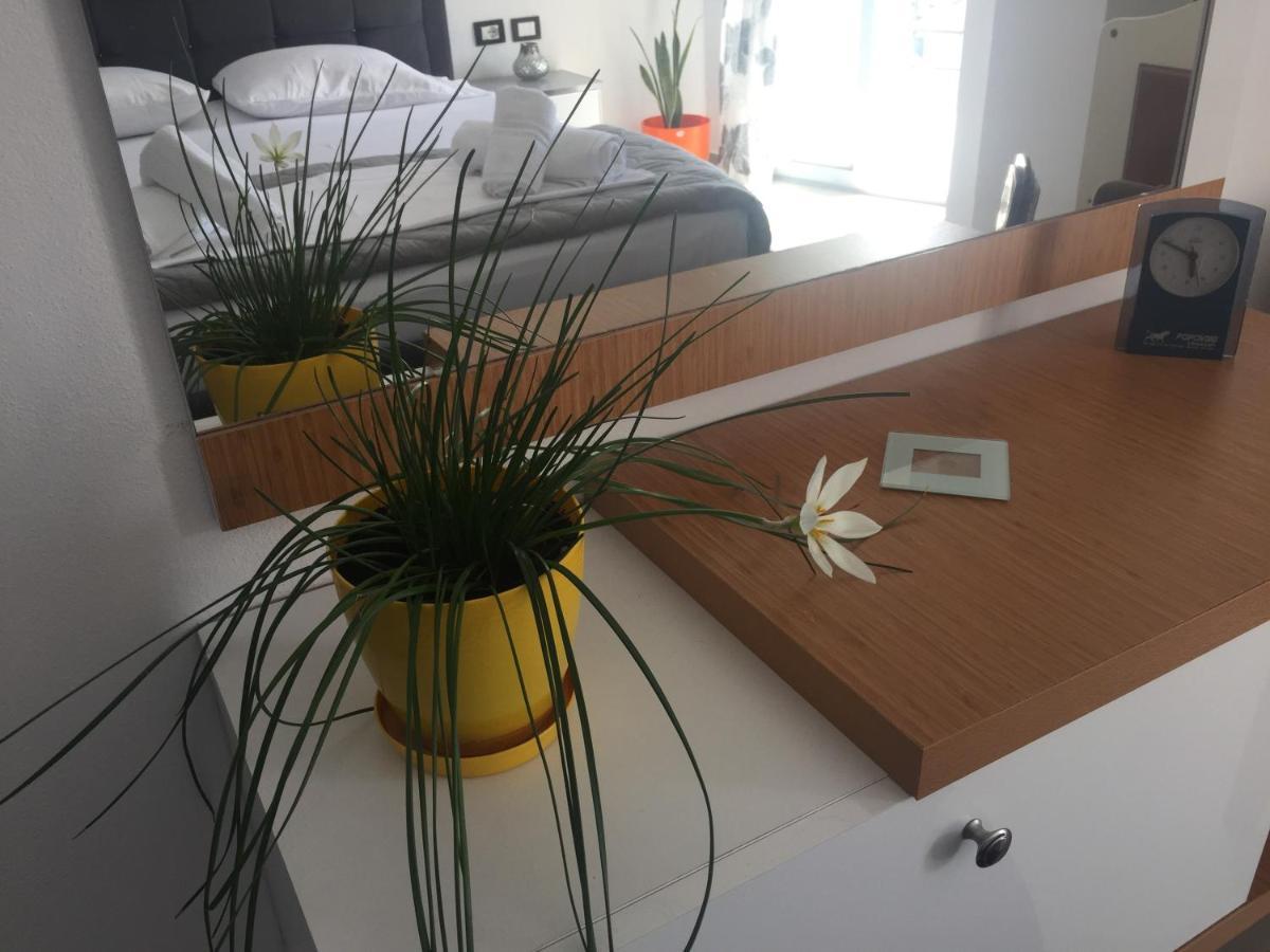 Guest'S Apartament Pogradec Eksteriør billede