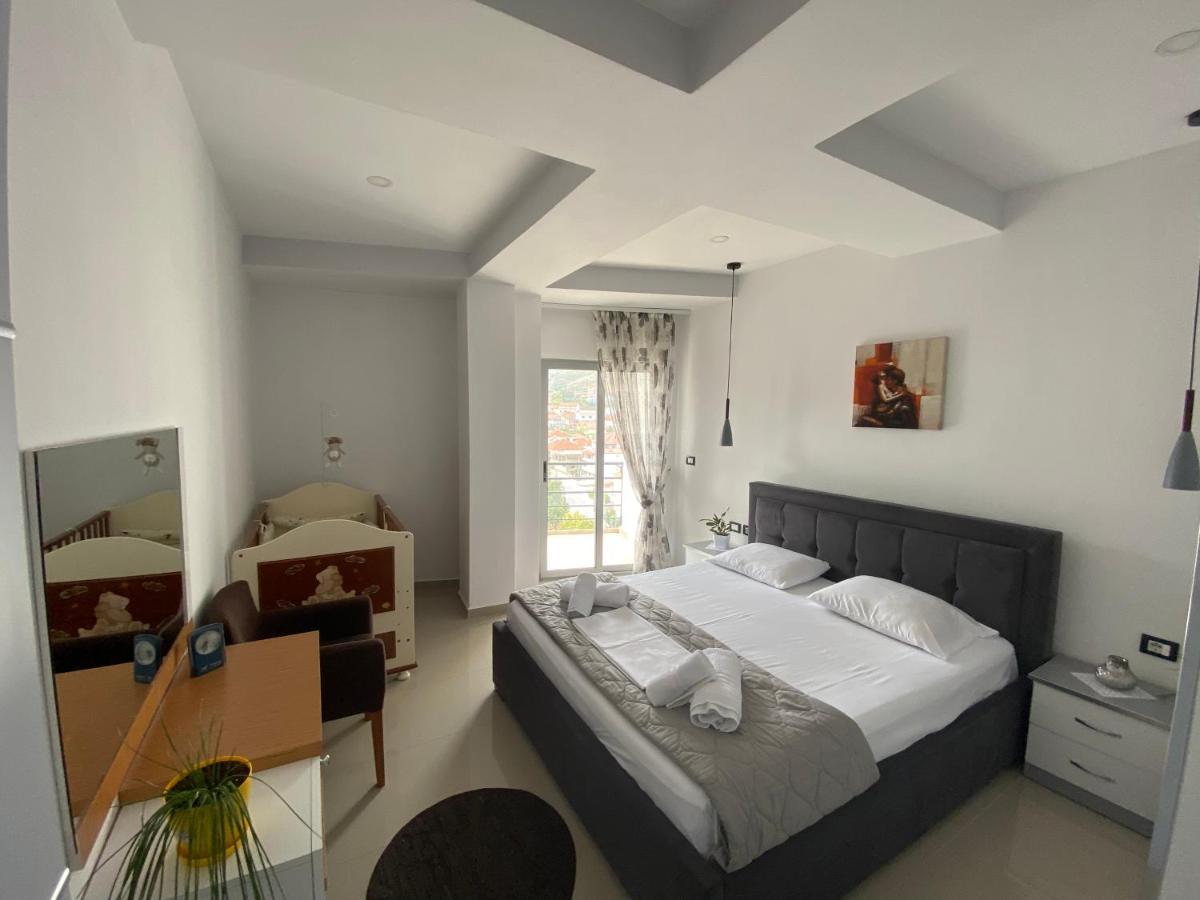 Guest'S Apartament Pogradec Eksteriør billede
