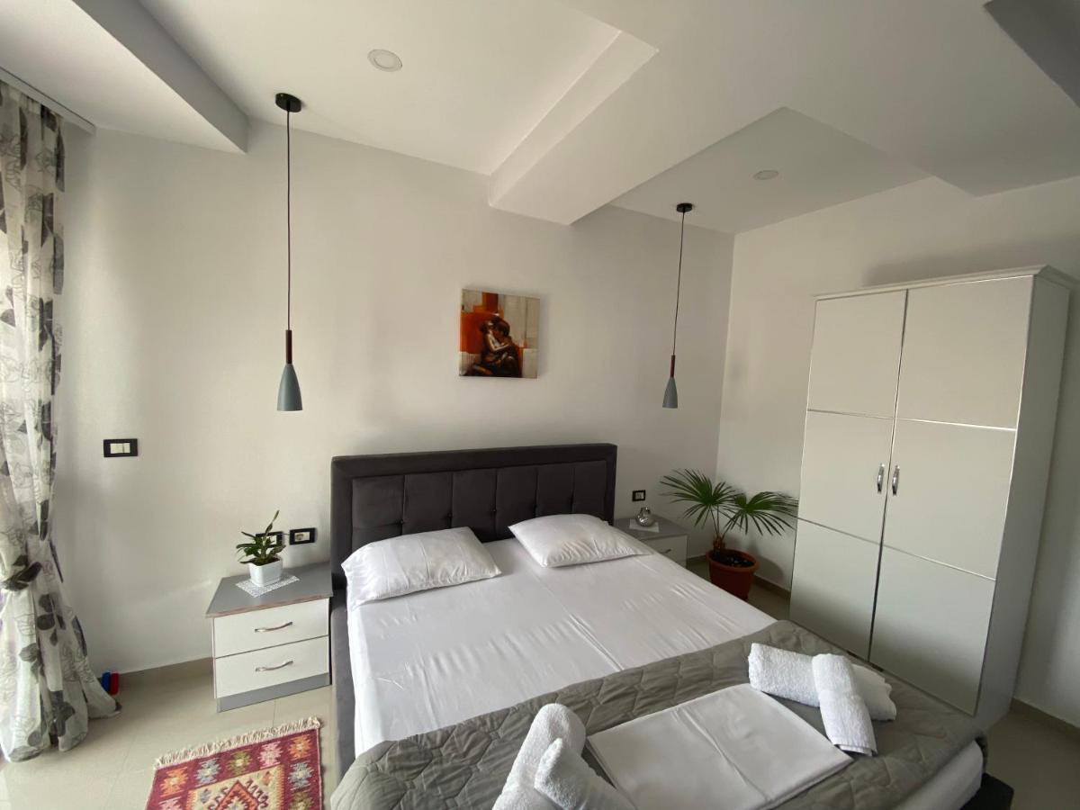 Guest'S Apartament Pogradec Eksteriør billede