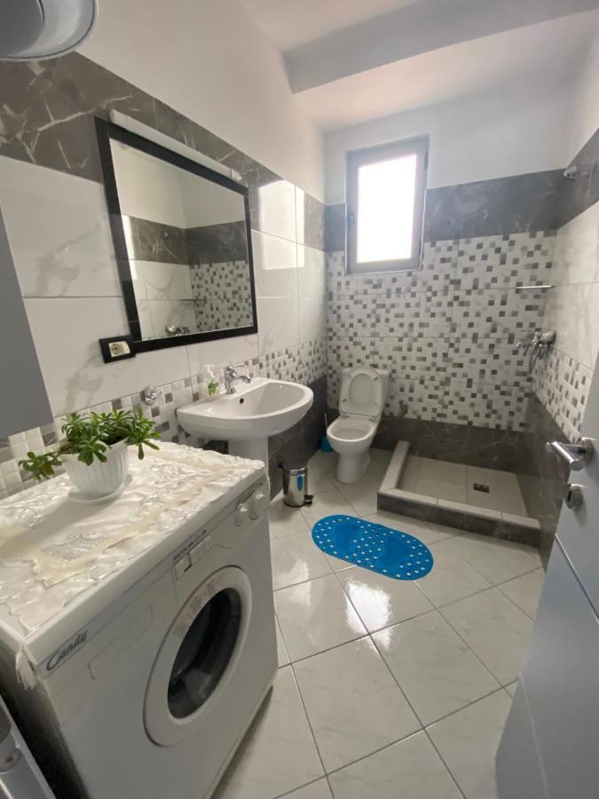 Guest'S Apartament Pogradec Eksteriør billede